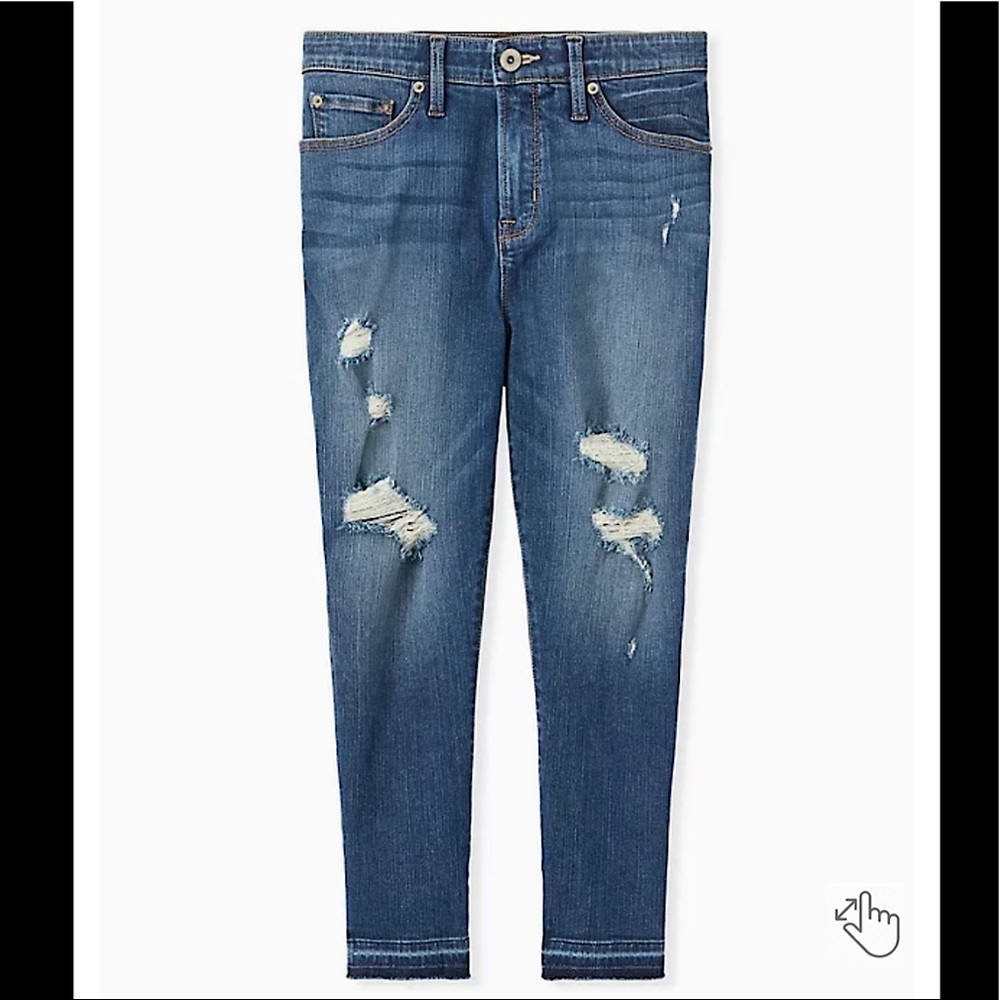 Torrid size 14 CROP SKY HIGH SKINNY JEAN MEDIUM WASH destructed denim raw hem